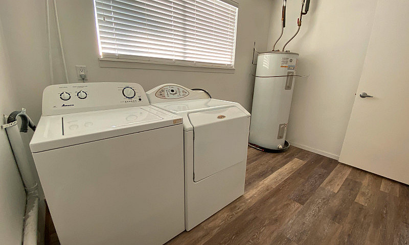 Spacious 3 Bedroom +...