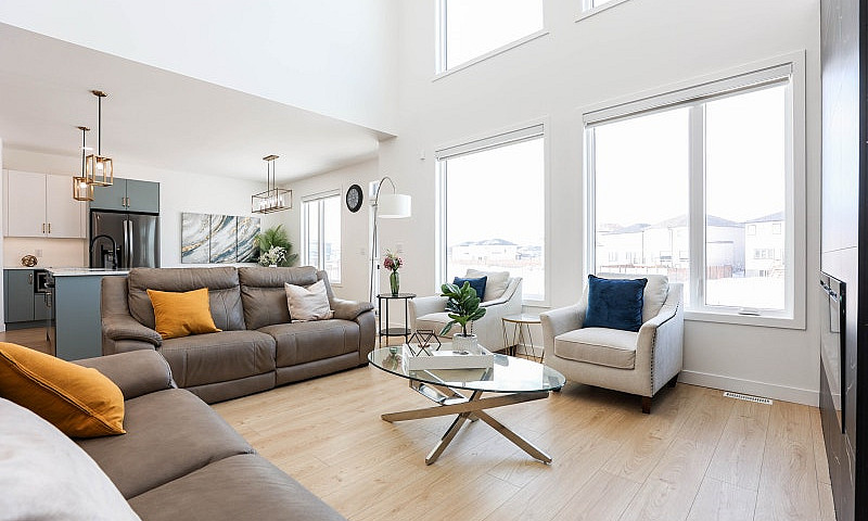 Modern Luxury Home F...