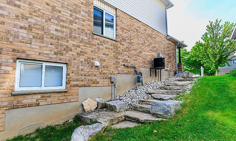 Walk Out Basement Fo...