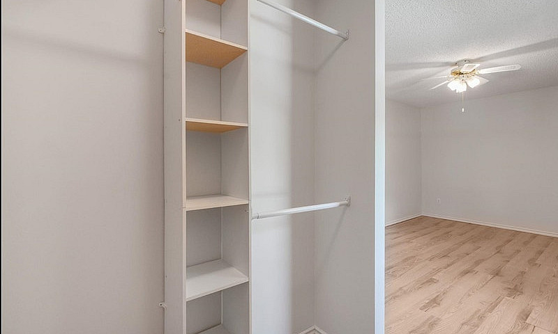 Updated 3-Bedroom Co...