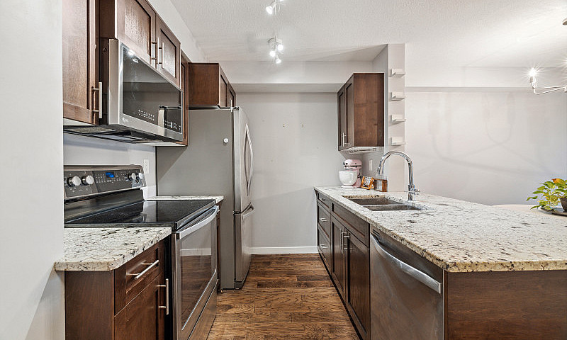 Apartment Condo For ...