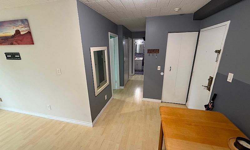 Condo/Apartment For ...
