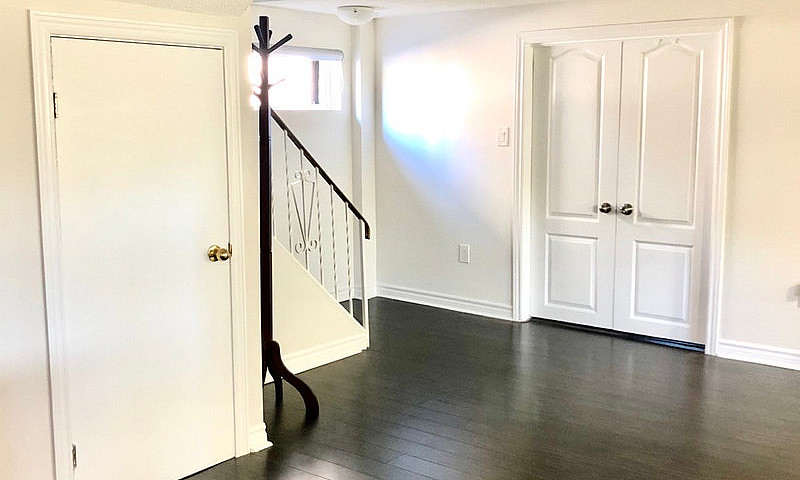 Private Room For Fem...