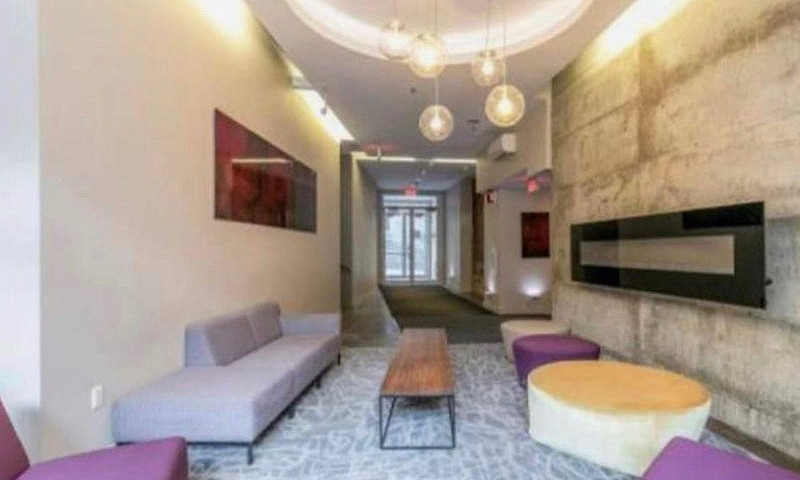 Condo À Louer ...