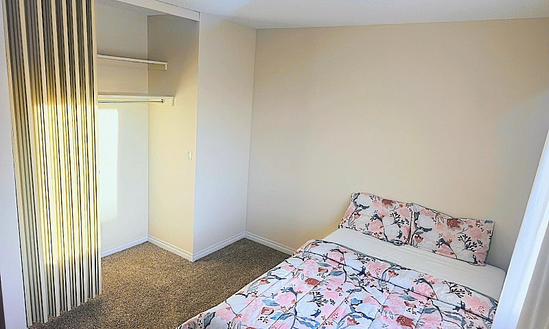Room For Rent...