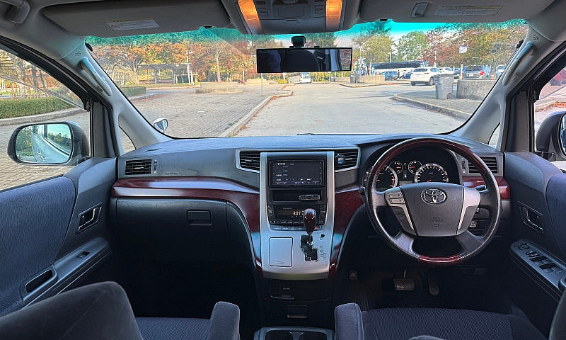 2008 Toyota Vellfire...