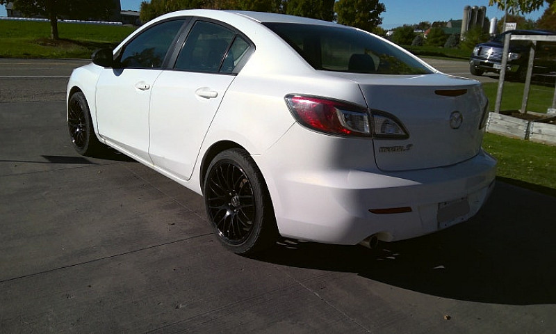 2012 Mazda 3 Gs...