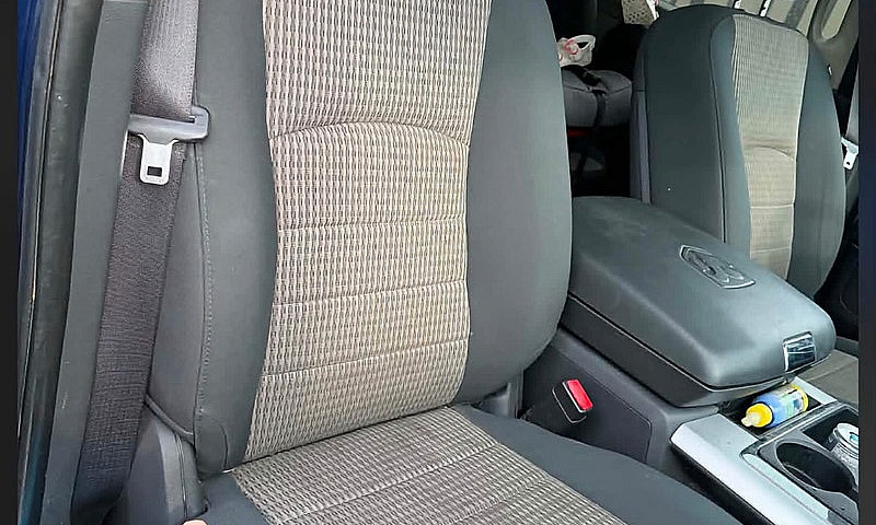 2012 Ram 2500 Hemi A...