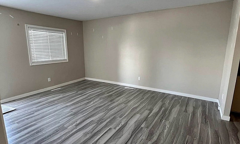 House For Rent Regin...