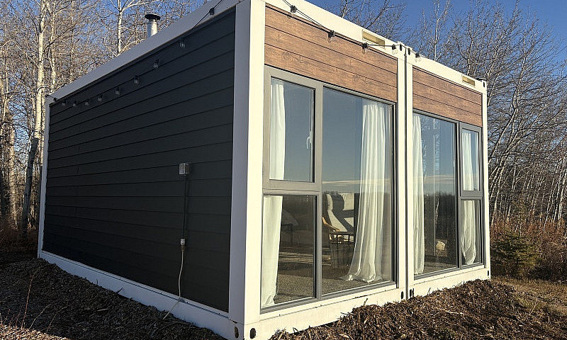 Off Grid Cabin- Tiny...