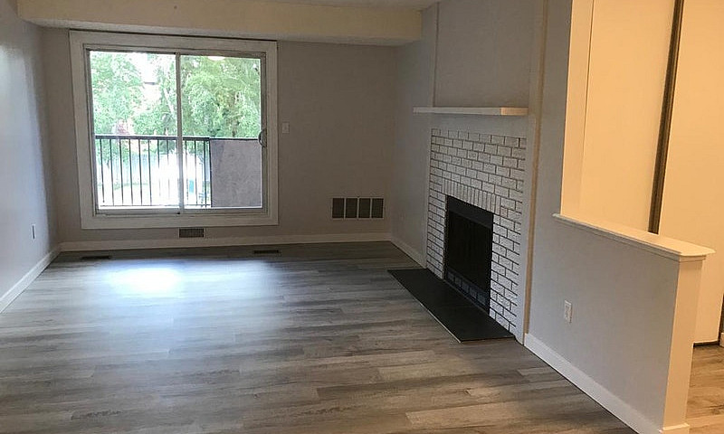 2 Bed 1 Bath Condo I...