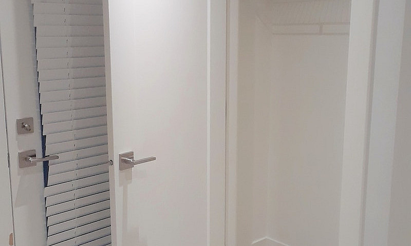1 Bedroom Basement S...