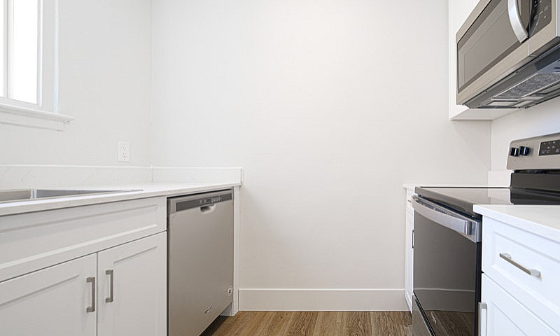 Beautiful 1 Bedroom ...