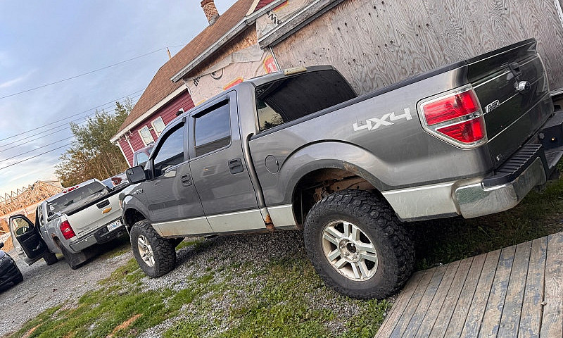 2012 Ford F150...
