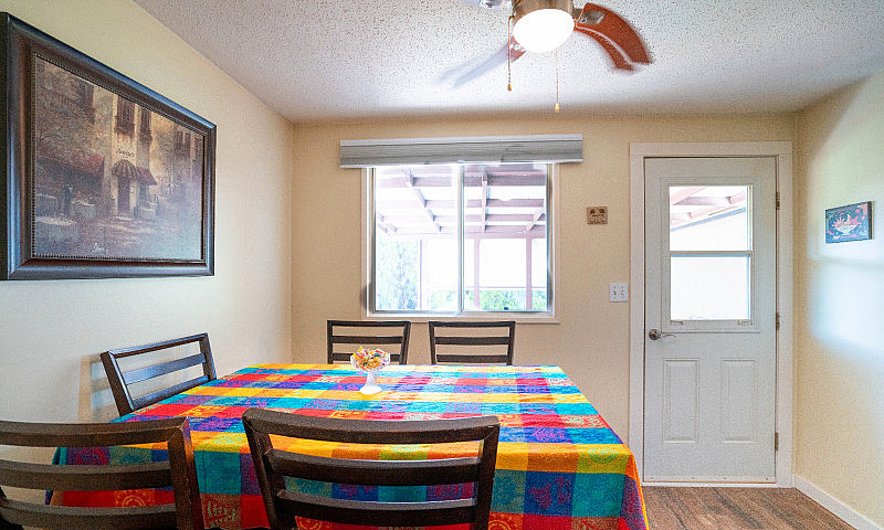 6808 Teal St, Oliver...