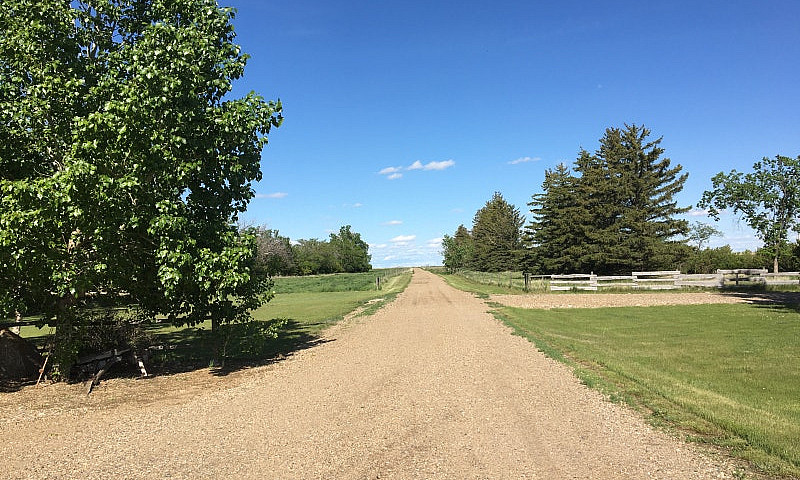 20Acre Hobby Farm! P...