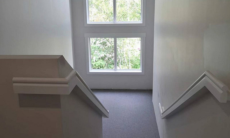 Modern 2-Bedroom Apa...