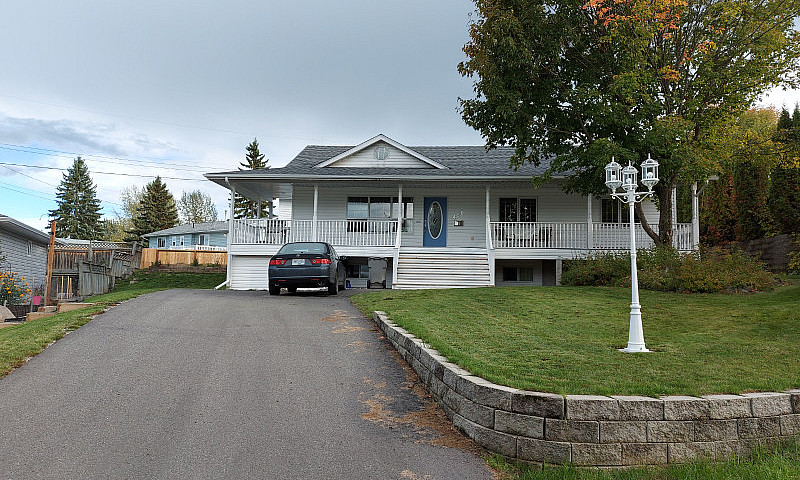 Bright 3 Bedroom For...