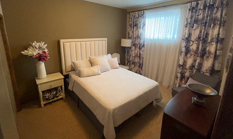 90 Vanier Drive, 5 B...