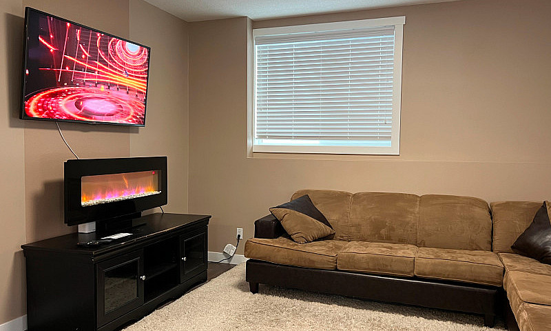 Spacious & Private W...