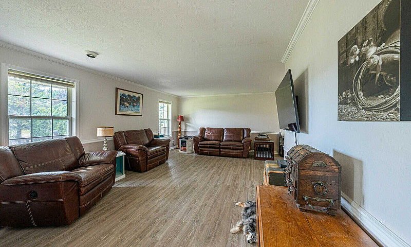 351 Jones Way, Olive...