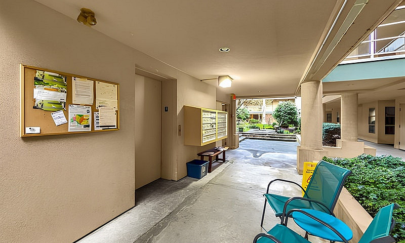 Spacious 1 Bedroom C...