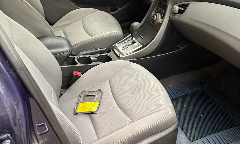 2013 Hyundai Elantra...