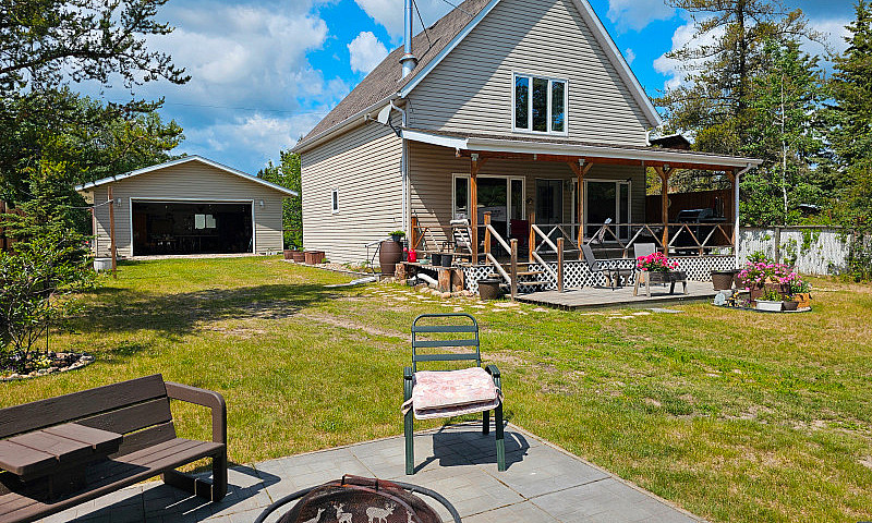 *Just Listed* 109 As...