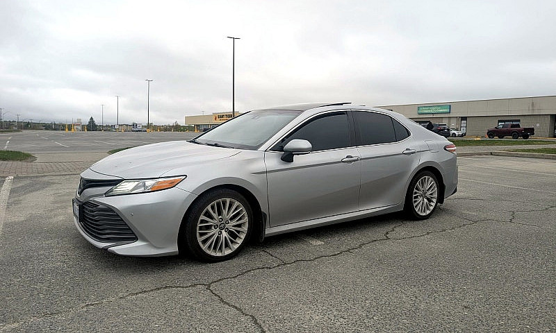 2018 Toyota Camry Xl...