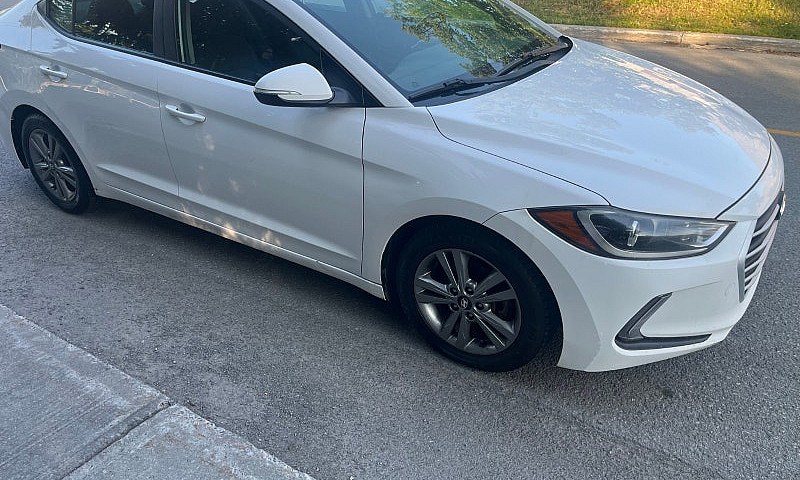 Hyundai Elantra Se 2...