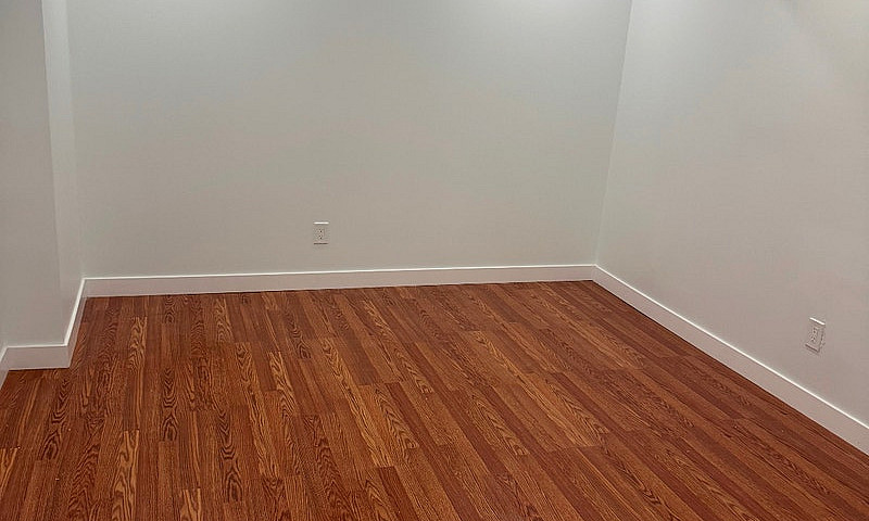 Great Location New B...