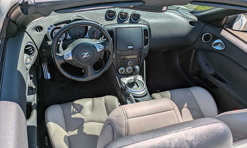 2010 Nissan 370Z Roa...