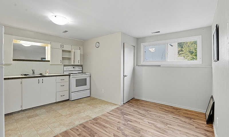 1415 D Avenue N Sask...