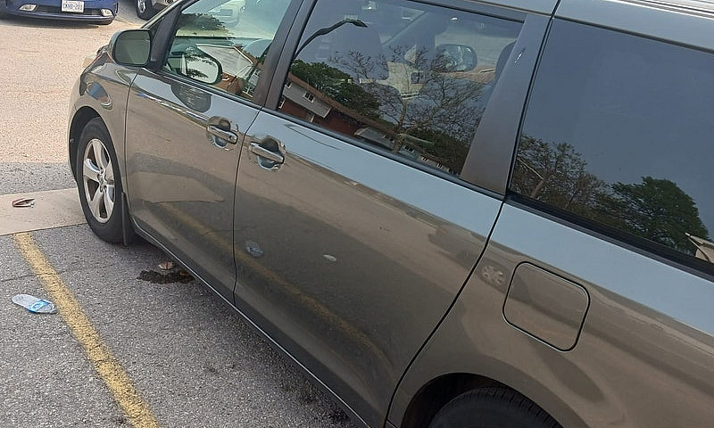  2012 Toyota Sienna ...