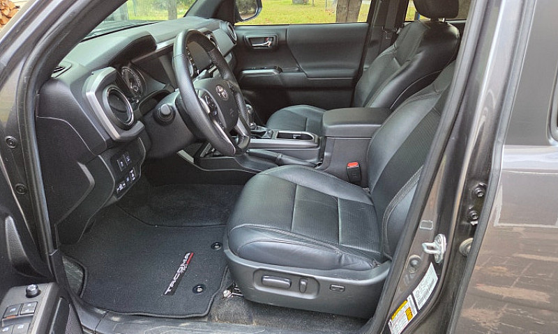 2021 Toyota Tacoma T...