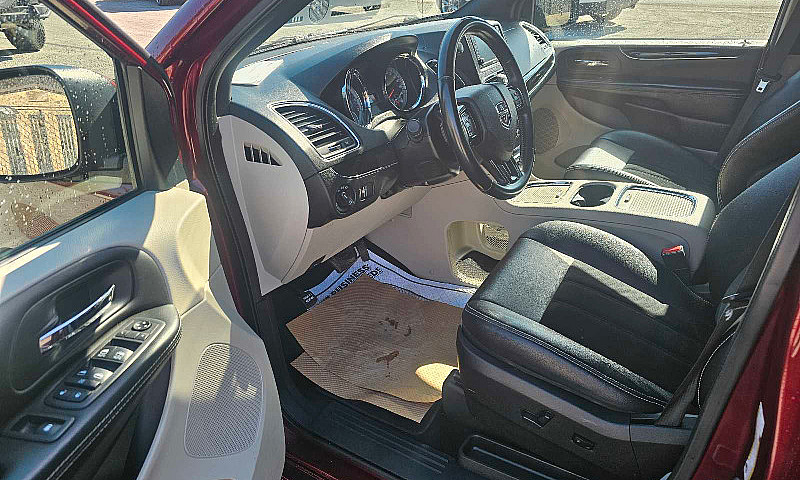 2018 Dodge Grand Car...