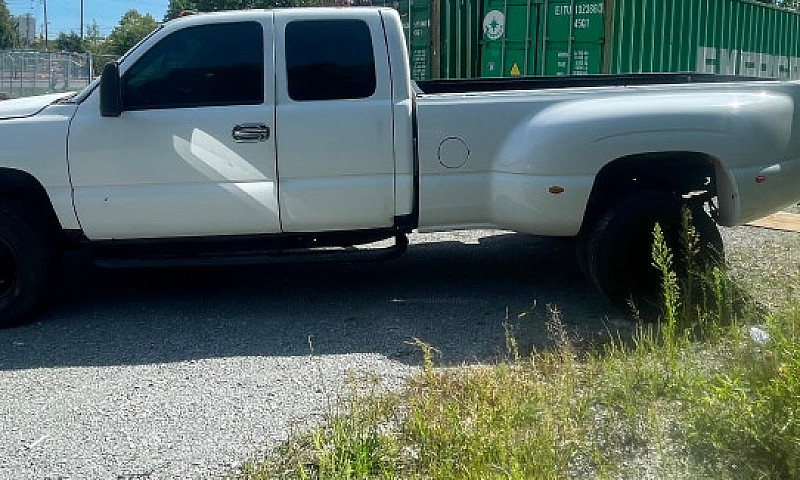 2005 Gmc Sierra 3500...