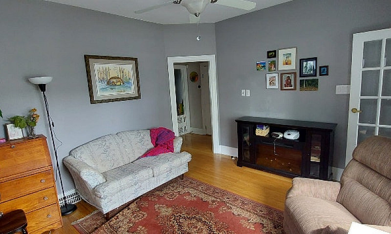 House For Rent In Ri...