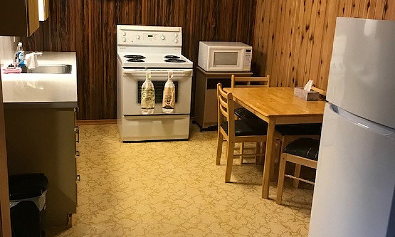 1 Bedroom Basement S...