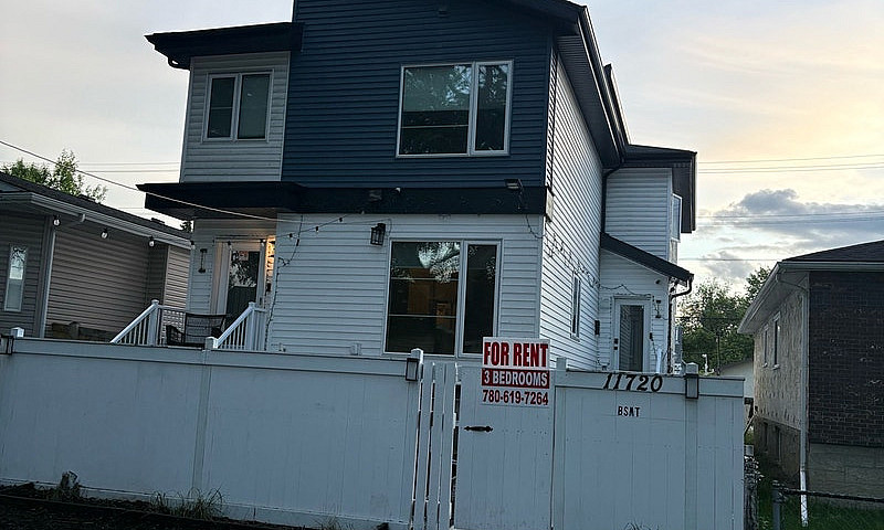 1/2 Duplex For Rent...