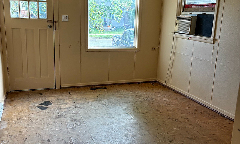 House For Rent Selki...