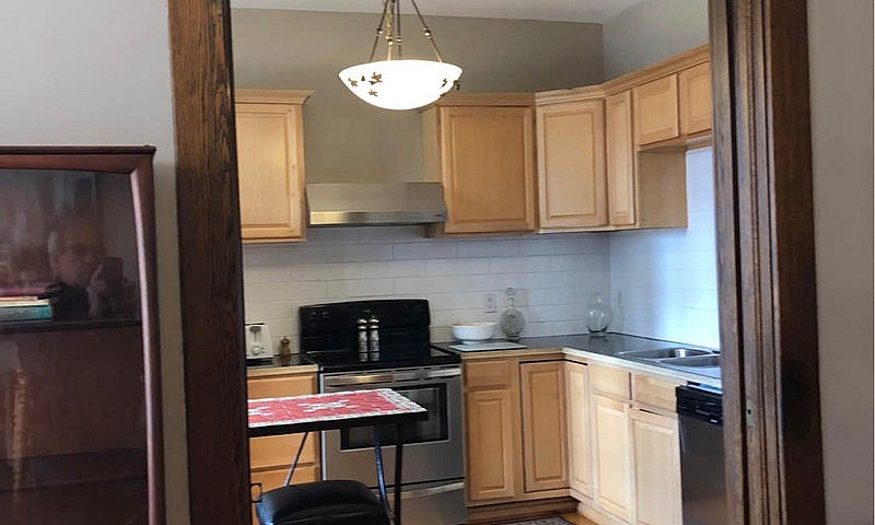 Spacious 2-Bedroom +...