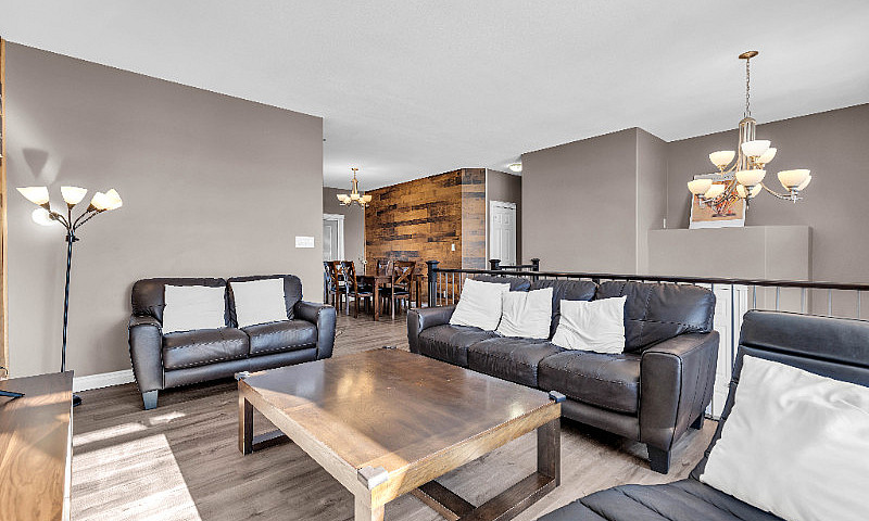 House For Sale In Wa...