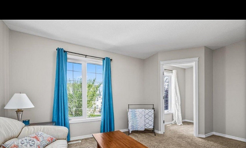 Selling Townhouse 98...