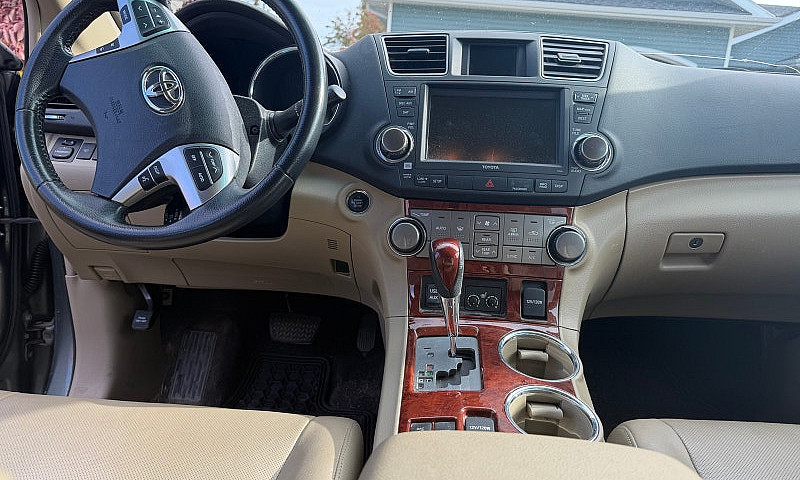 Toyota Highlander Li...