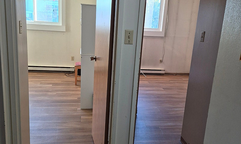 $1088, 2 Bedroom Apa...