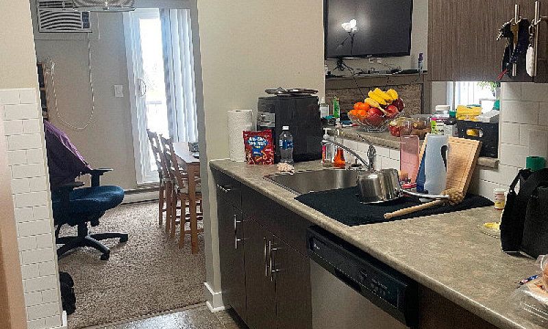 Large 2 Br Charleswo...