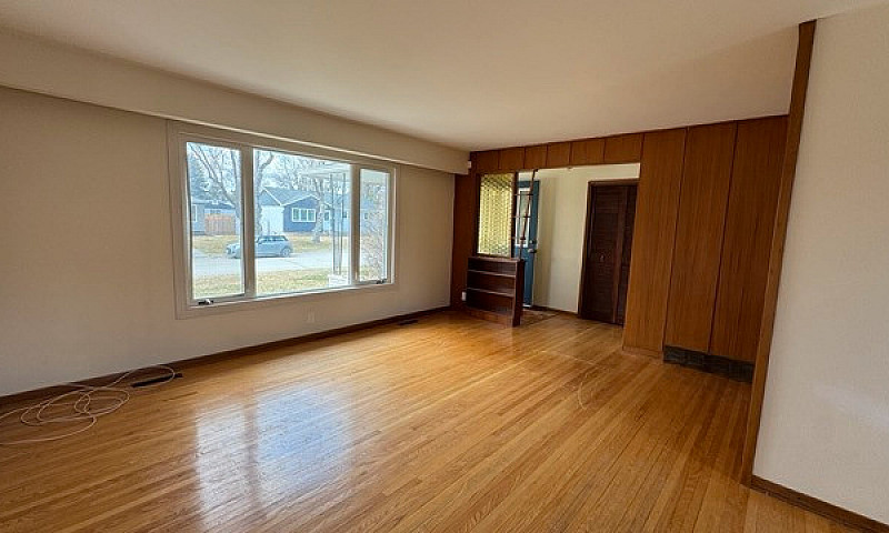 **3.5 Bed 2 Bath Hom...