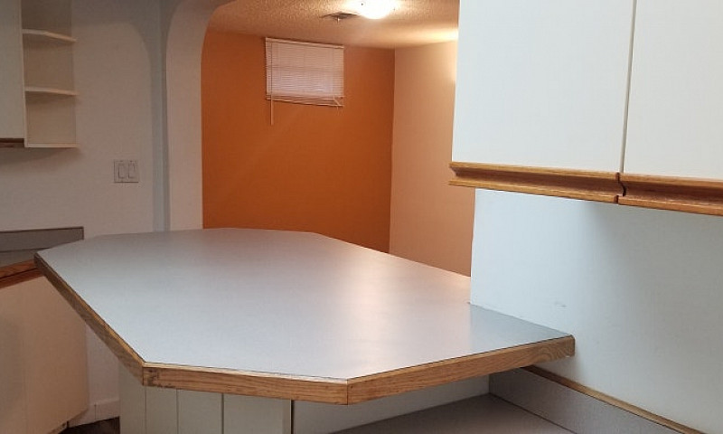 1 Bedroom Basement S...