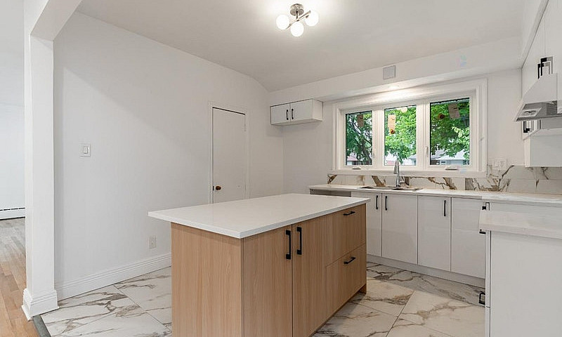 $629,900 - Bungalow ...